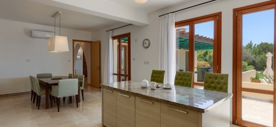 12-0403.jpg Villa rentals in Cyprus