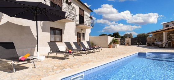 1384e.jpg Villas in Croatia