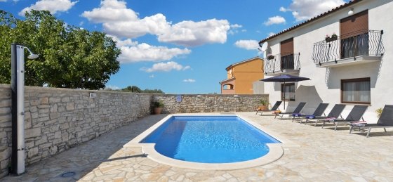 1384z.jpg Villas in Croatia