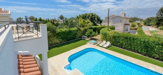 18_50.jpg Villas in Nissi Beach