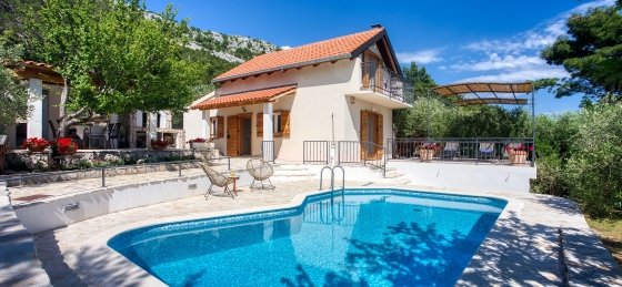 Villa in Omis to rent