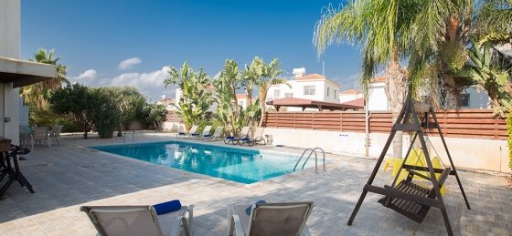 Villa rentals in Nissi Beach