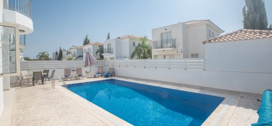 4_38.jpg Book a villa holiday in Cyprus