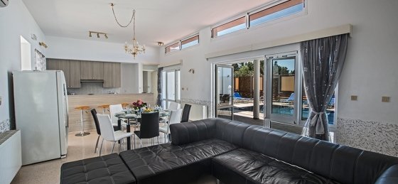 6_39.jpg Villa holidays in Nissi Beach