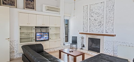 8_39.jpg Book a villa holiday in Nissi Beach