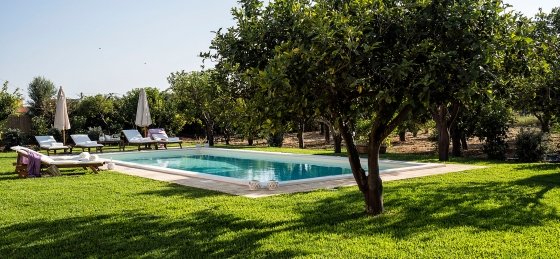 Book a villa in Syracuse