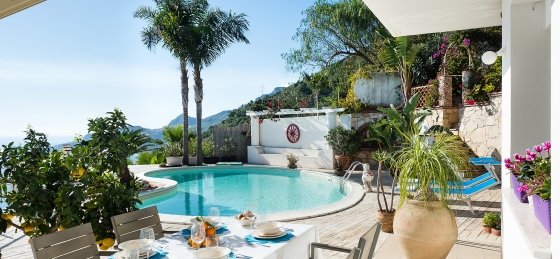 11_72.jpg Book a villa in Italy