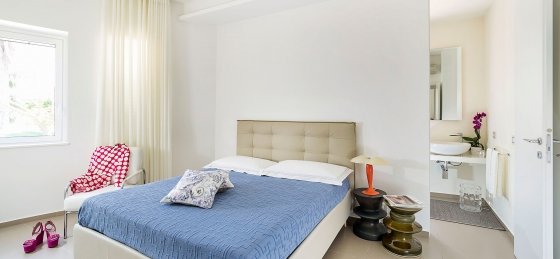 34_45.jpg Book a villa holiday in Modica