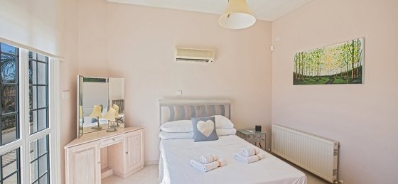 16_74.jpg Holiday home in Cyprus villa booking