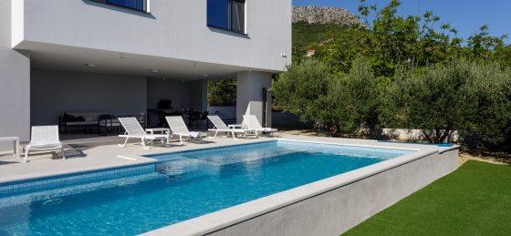 32_56.jpg Book a villa in Split