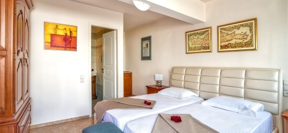 4_bedroom_4.jpg Book a villa in Crete