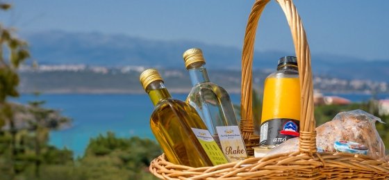welcome_basket.jpg Villa holidays in Crete