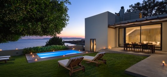 Villa holidays in Pefkos