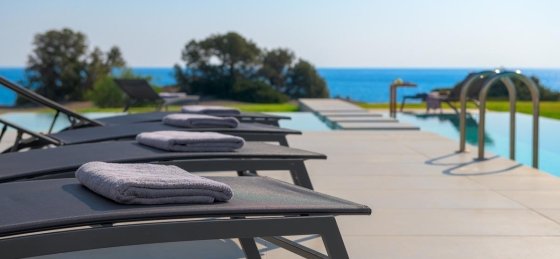 Villa rentals in Gennadi