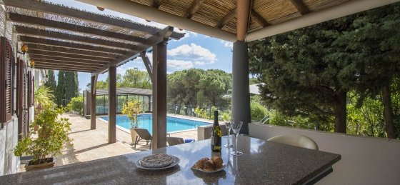 exterior9.jpg Book a villa in Vilamoura