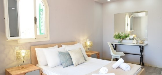 image00017.jpeg Book a villa in Greece