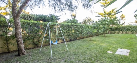 jardim_traseiras.jpg Book a villa in Algarve