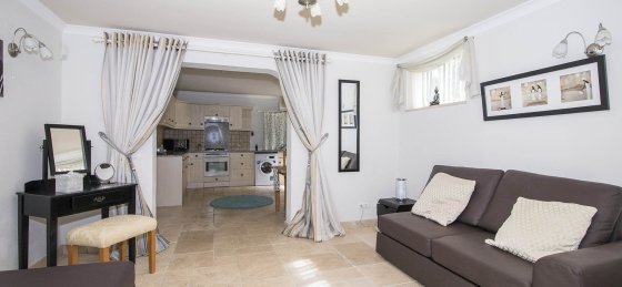 sala_cave.jpg Holiday home in Portugal villa booking