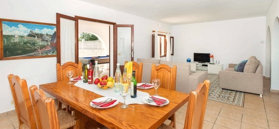 06-min_4.jpg Book a villa holiday in Spain