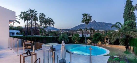 17_holiday_villa_nueva_andalucia.jpg Villa rentals in Marbella