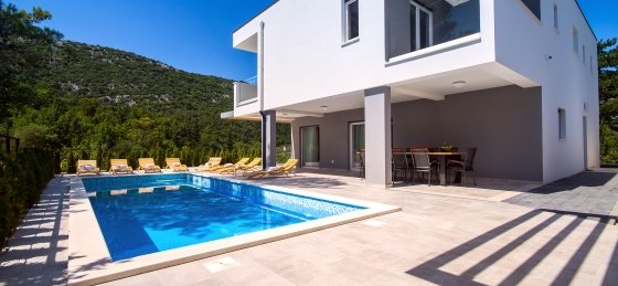 2_56.jpg Villas in Omis