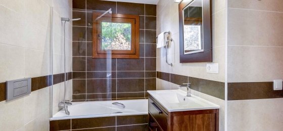 alexandria_-_bathroom_2-1_2400x1600.jpg Book a villa in Balearic Islands