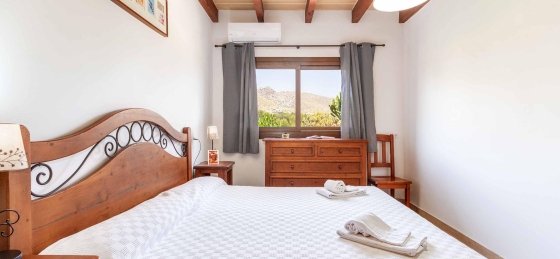 alexandria_-_bedroom_1-1_2400x1600.jpg Villa rentals in Cala San Vicente