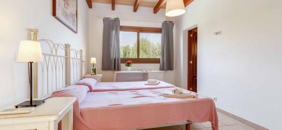 alexandria_-_bedroom_2-1_2400x1600.jpg Book a villa in Spain