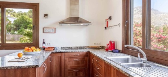 alexandria_-_kitchen_2_2400x1600.jpg Book a villa in Spain