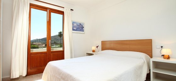 animeta_-_bedroom_1-1_2400x1600.jpg Book a villa holiday in Spain