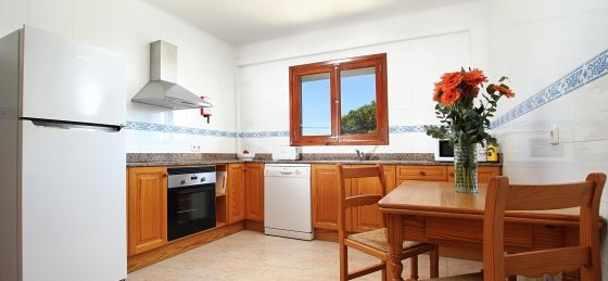 animeta_-_kitchen_1_2400x1600.jpg Book a villa holiday in Mallorca