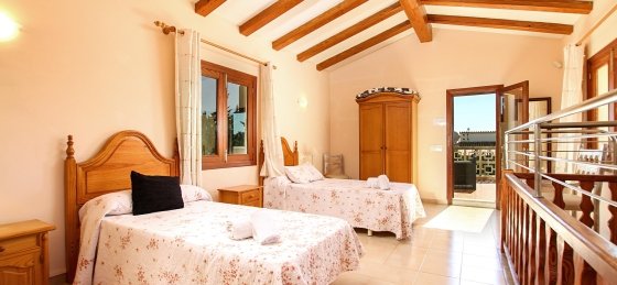 barraca_-_bedroom_3-1_2400x1600_2020.jpg Villa holidays in Balearic Islands