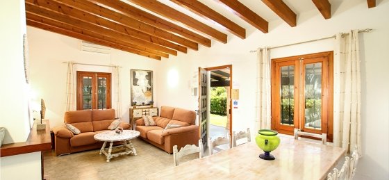 barraca_-_dining_room_1_2400x1600_2020.jpg Villa in Balearic Islands to rent