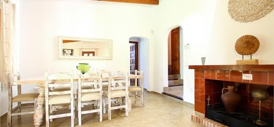 barraca_-_dining_room_2_2400x1600_2020.jpg Villa rentals in Balearic Islands