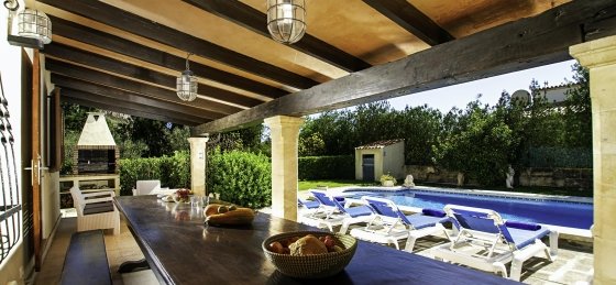 barraca_-_terrace_02_2400x1600_2020.jpg Holiday villas in Mallorca