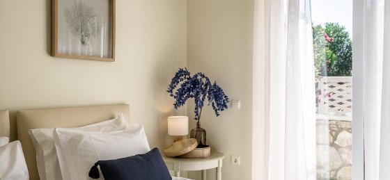 bedroom_3.jpg Book a villa in Greece