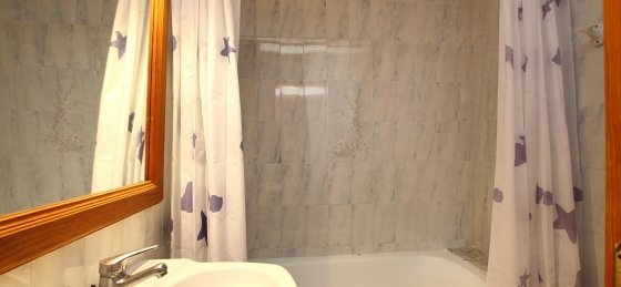 bosque_-_bathroom_2-1_2400x1600.jpg Villa rentals in Spain