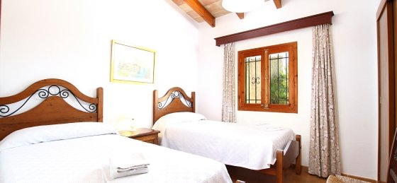 bosque_-_bedroom_2-1_2400x1600.jpg Villa in Pollensa to rent