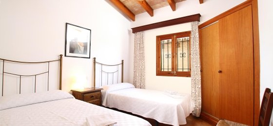 bosque_-_bedroom_3-1_2400x1600.jpg Villa rentals in Spain