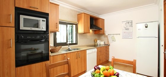 bosque_-_kitchen_1_2400x1600.jpg Villa rentals in Balearic Islands