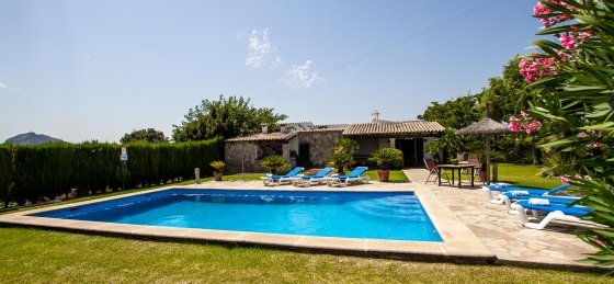bosque_-_swimming_pool_a_04_2400x1600.jpg Holiday villas in Balearic Islands