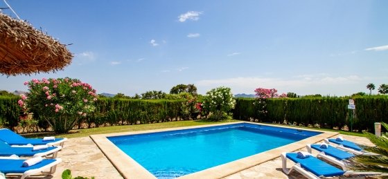 bosque_-_swimming_pool_a_07_2400x1600.jpg Villa holidays in Spain