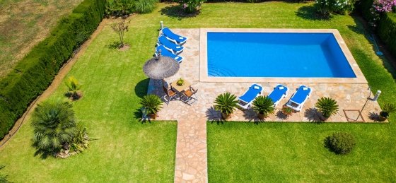 bosque_-_swimming_pool_b_07_2400x1600.jpg Holiday villas in Mallorca