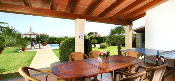 bosque_-_terrace_01_2400x1600.jpg Villa rentals in Pollensa