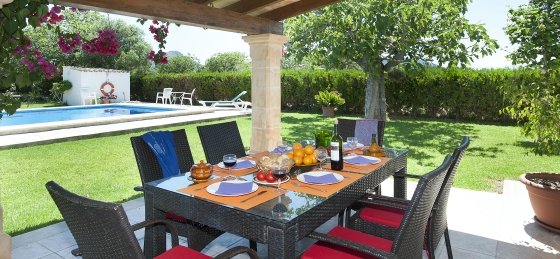 burgues_-_terrace_01_2400x1600.jpg Book a villa in Alcudia