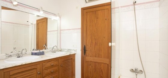 creus_-_bathroom_2-1_2400x1600.jpg Villa in Spain to rent