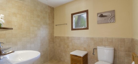 creus_-_bathroom_3-1_2400x1600.jpg Villa in Pollensa to rent