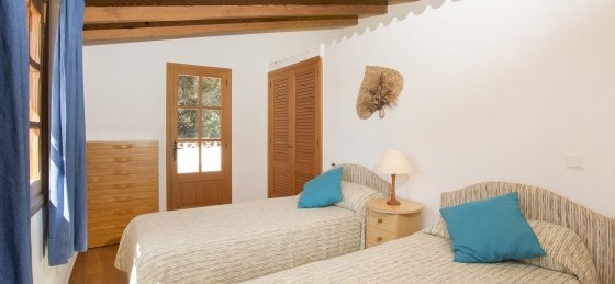 creus_-_bedroom_3-1_2400x1600.jpg Villa in Balearic Islands to rent