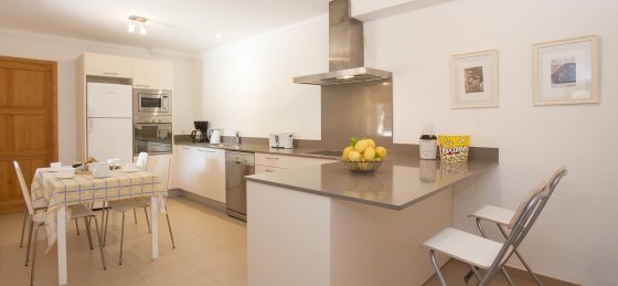 creus_-_kitchen_1_2400x1600.jpg Holiday villas in Balearic Islands