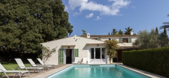 creus_-_swimming_pool_01_2400x1600.jpg Villa in Spain to rent